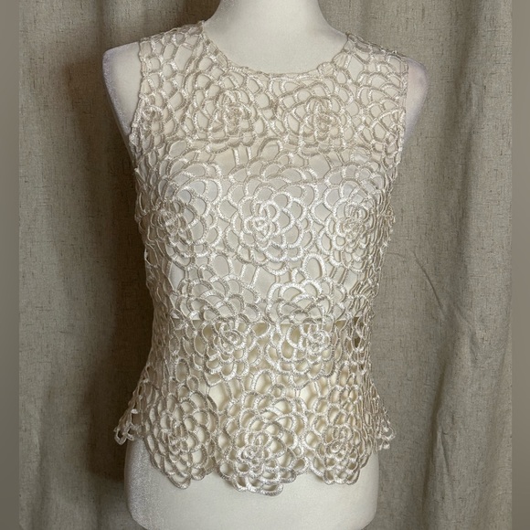 Angel Women's Beige Crotchet Zipper Back Sleeveless Crop Top Size M - Picture 2 of 8